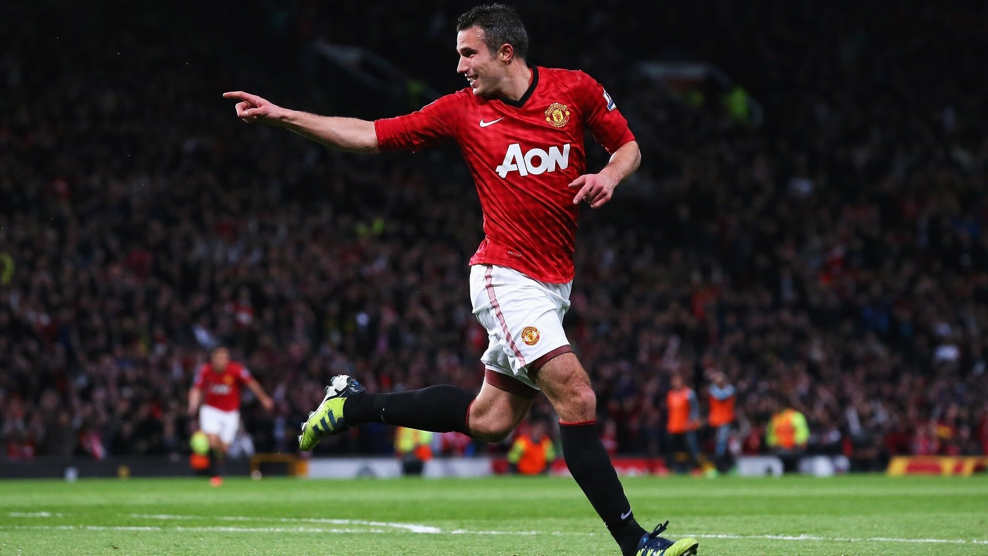 C罗回归曼联！滕哈赫的战术密码与更衣室动态大揭秘，滕哈格曼联